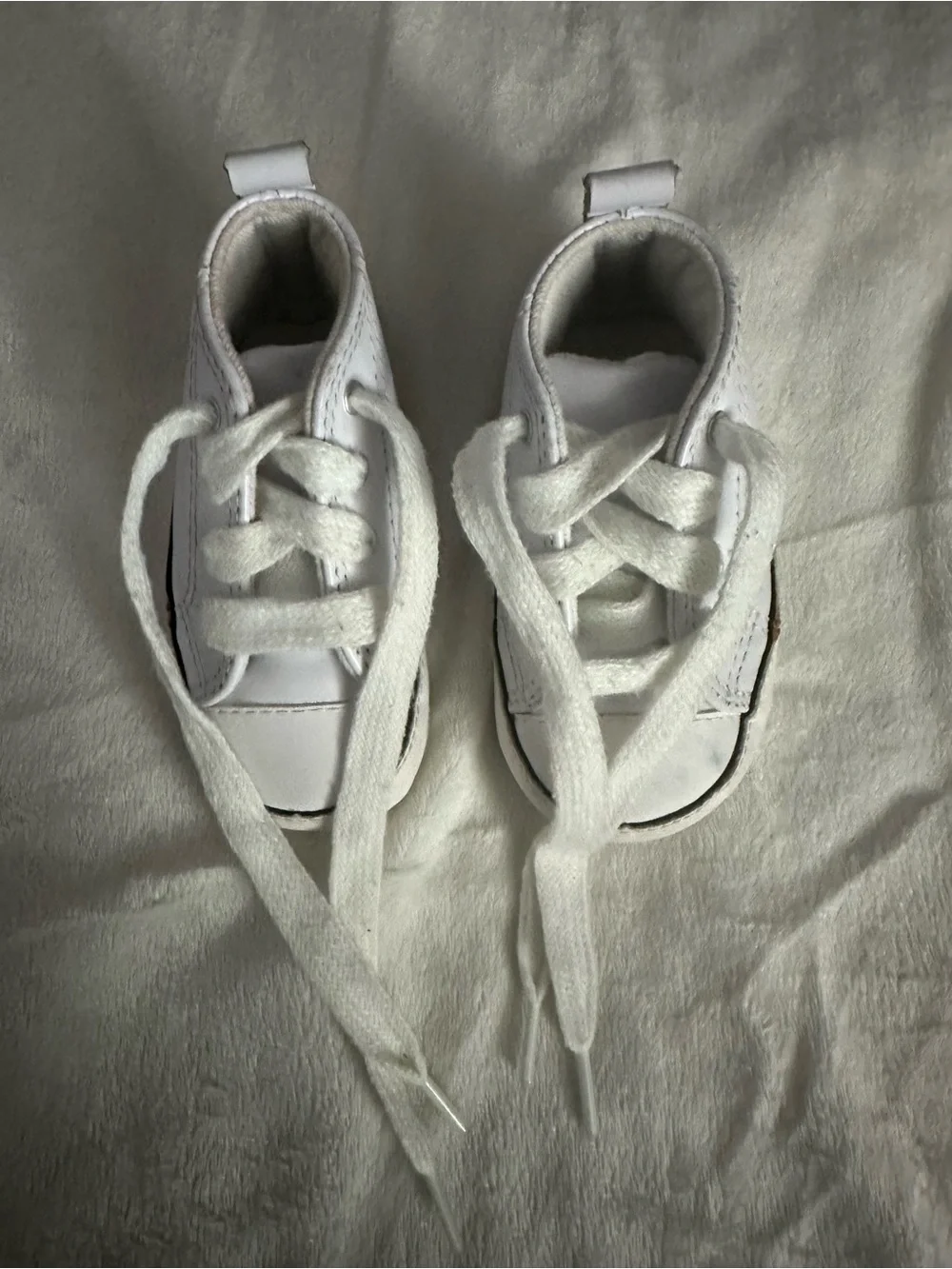 Classic White Baby Walker Sneakers — Soft First-Step Shoes